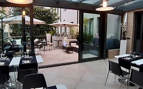 Continental Urban Art Hotel